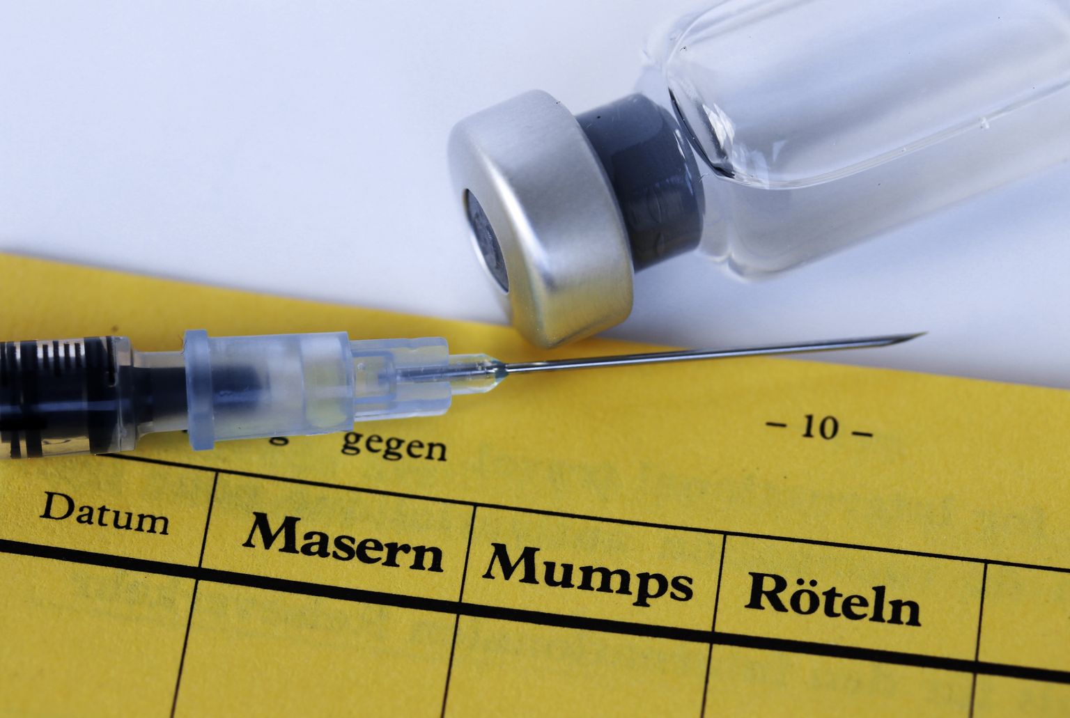 Certificado de vacinação com sarampo, papeira e rubéola